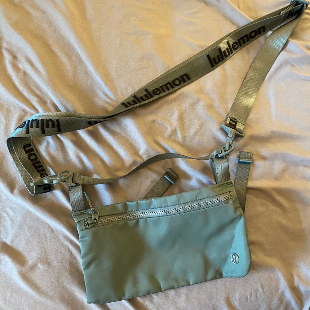 Lululemon belt bag